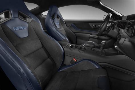 2024 ford mustang dark horse interior